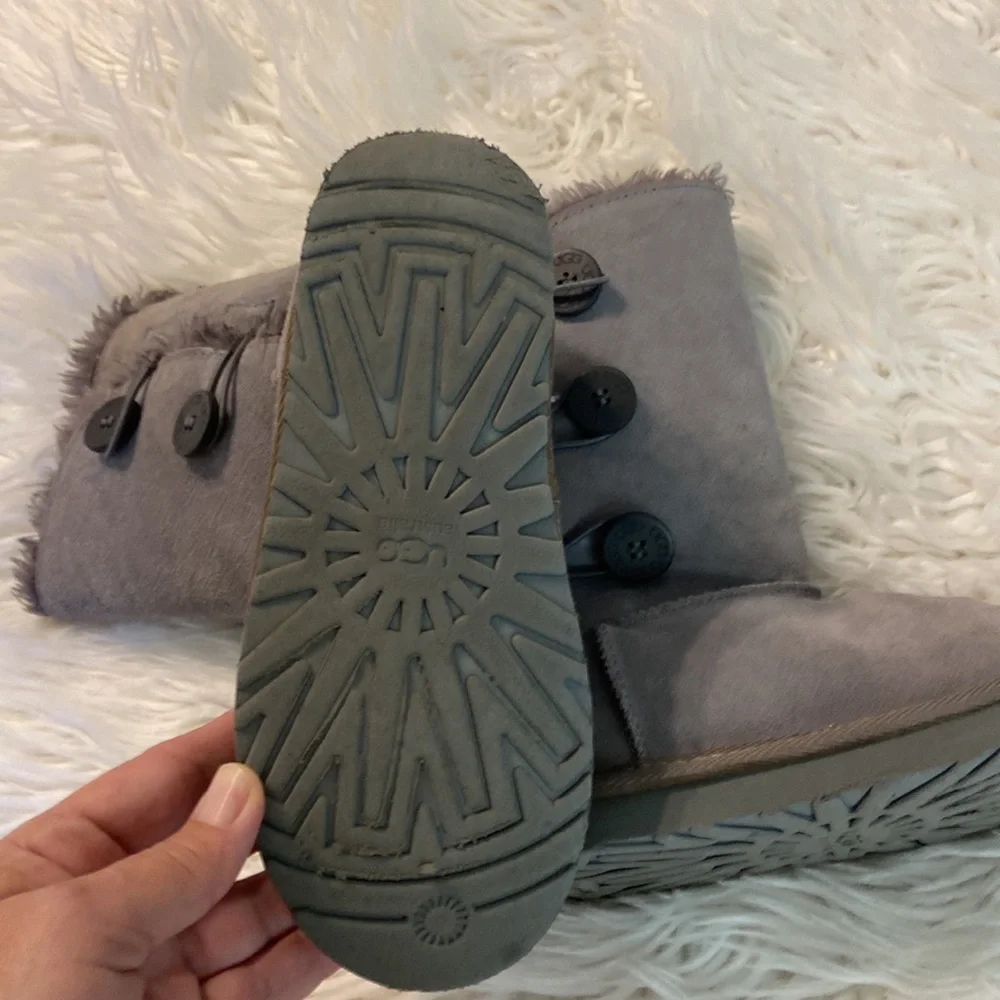 UGG Bailey Boots size W3.5 very good condition see pictures and video